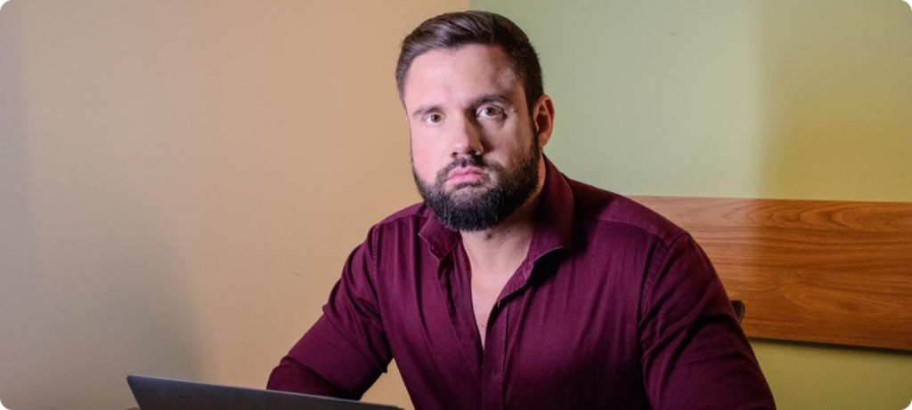 Dr. Allan Stoltemberg, nutrólogo especializado em obesidade e emagrecimento